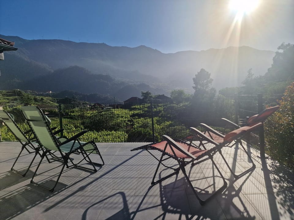 Patio, Patio, Balcony/Terrace, Balcony/Terrace, Mountain view, sunbed