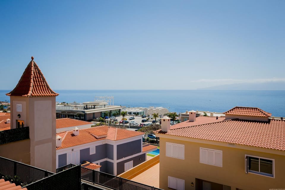 Neighbourhood, Sea view