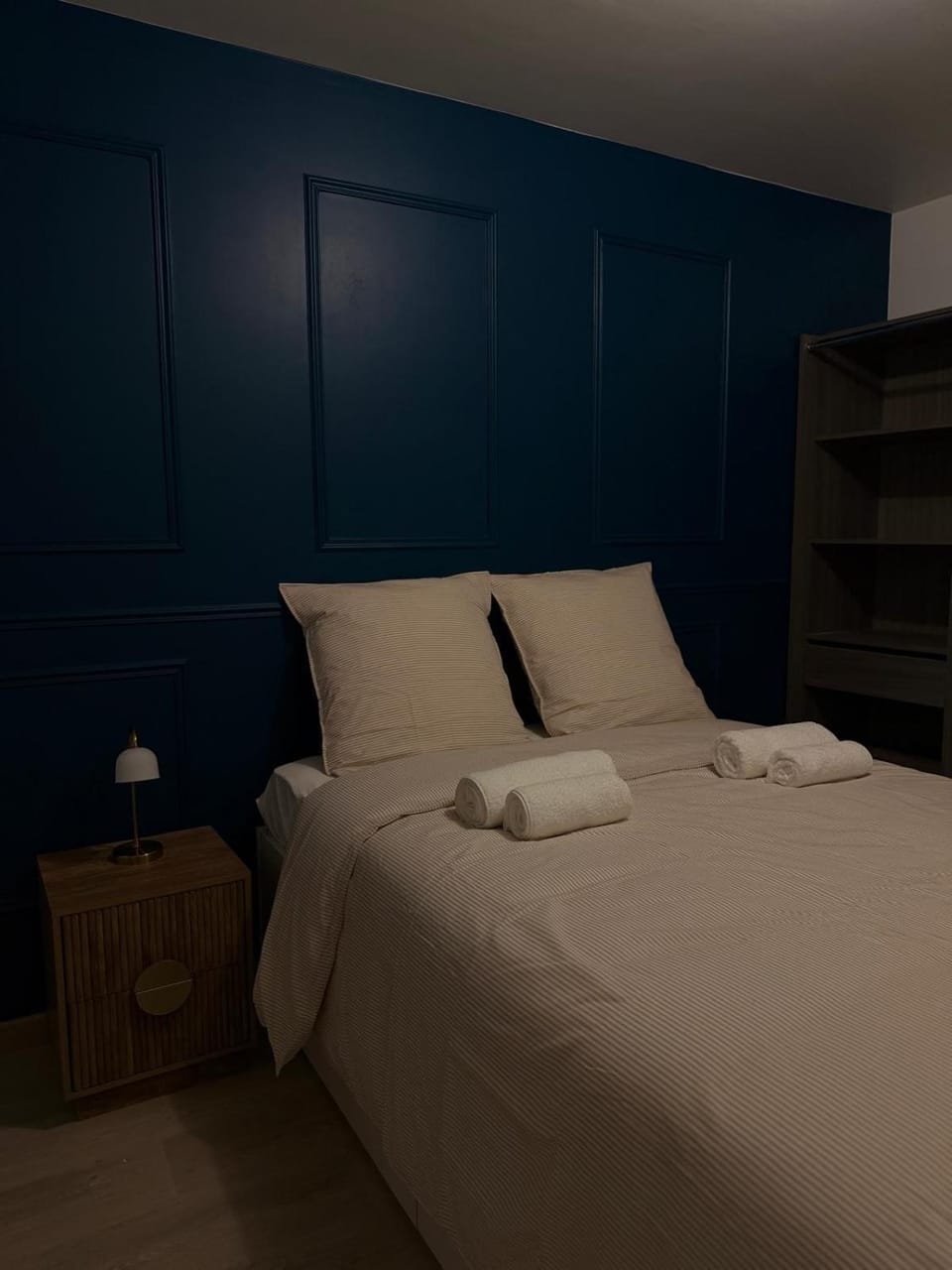 Bedroom, heating