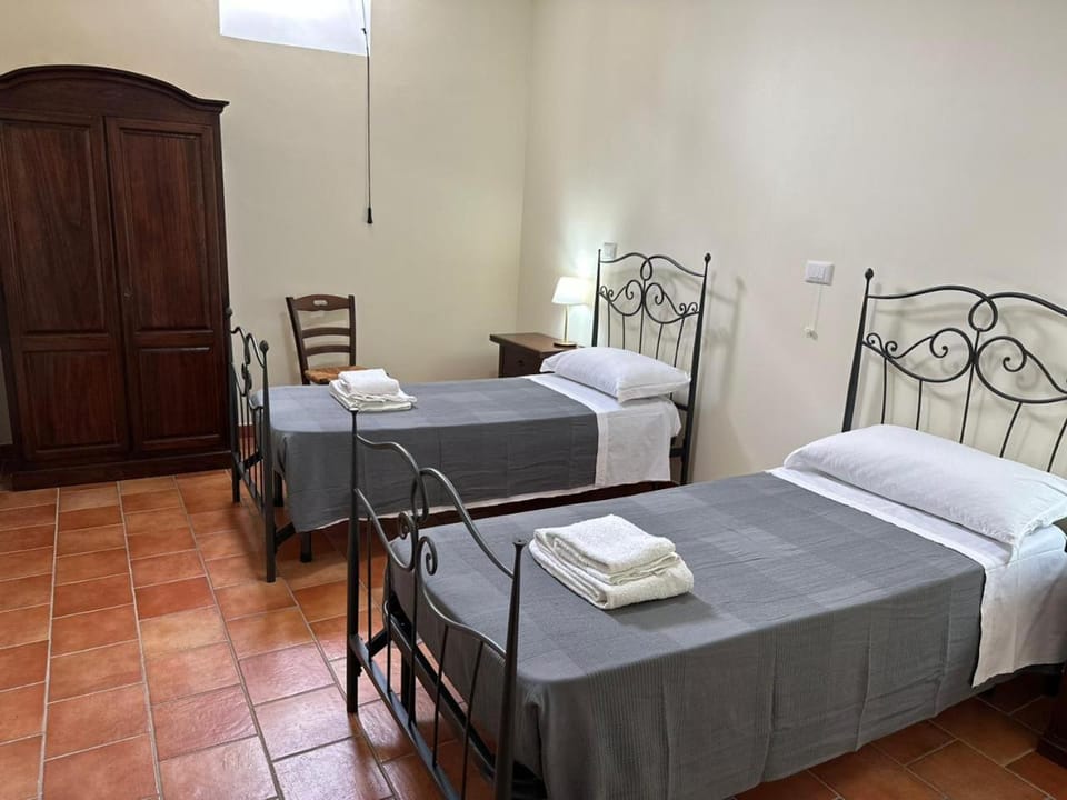 Bed, Bedroom, locker, towels