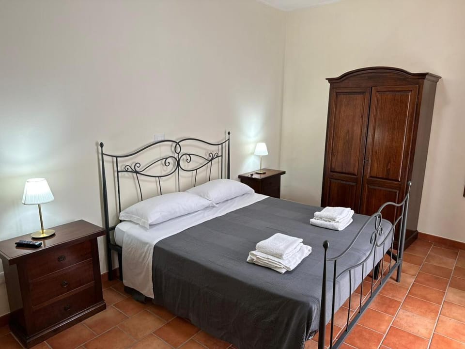 Bed, Photo of the whole room, Bedroom, towels, wardrobe