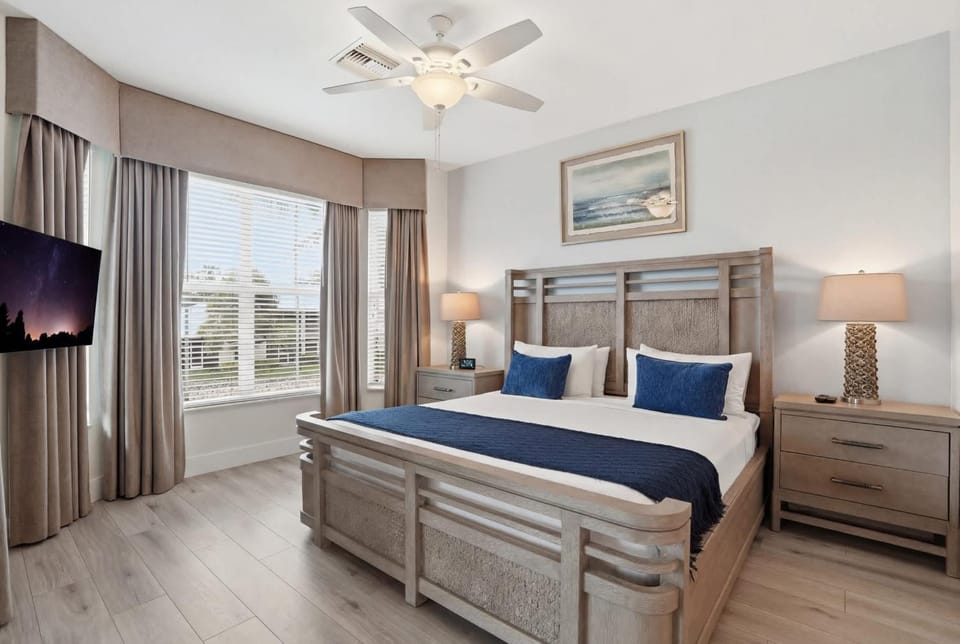#1022 - Lake and Landscape View -Sleeps 4 House in Lely Resort