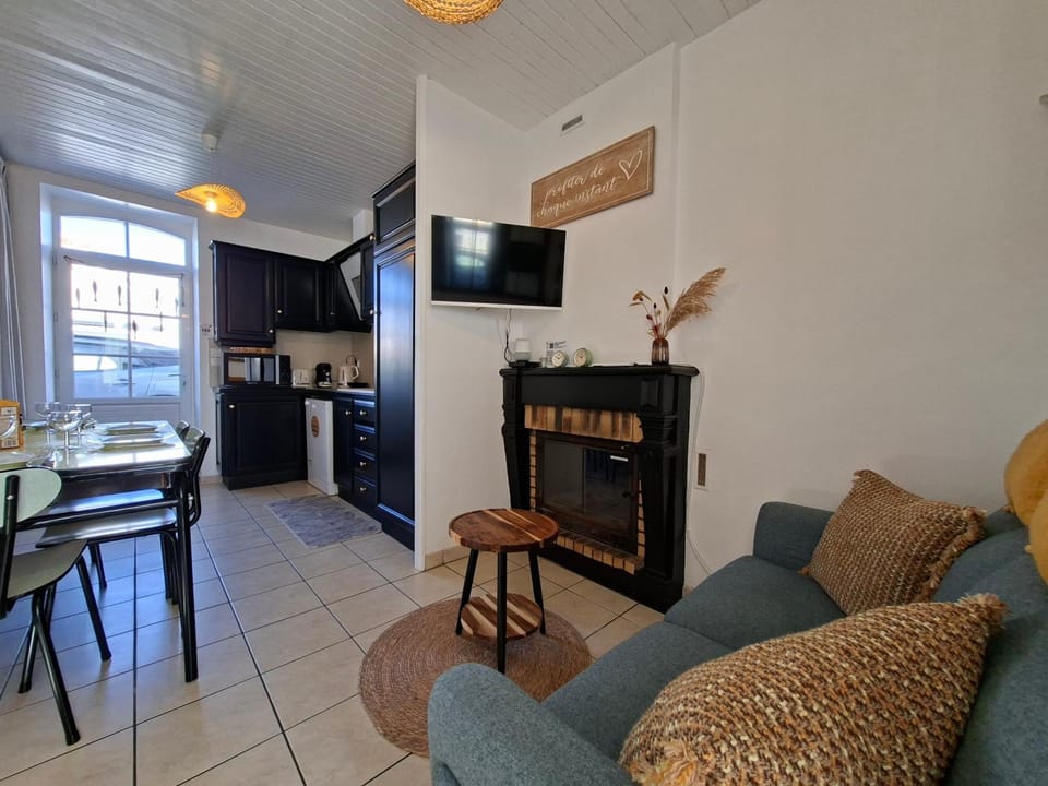 Property building, Living room