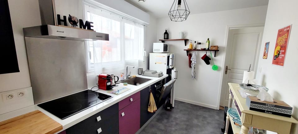 Kitchen or kitchenette, Living room