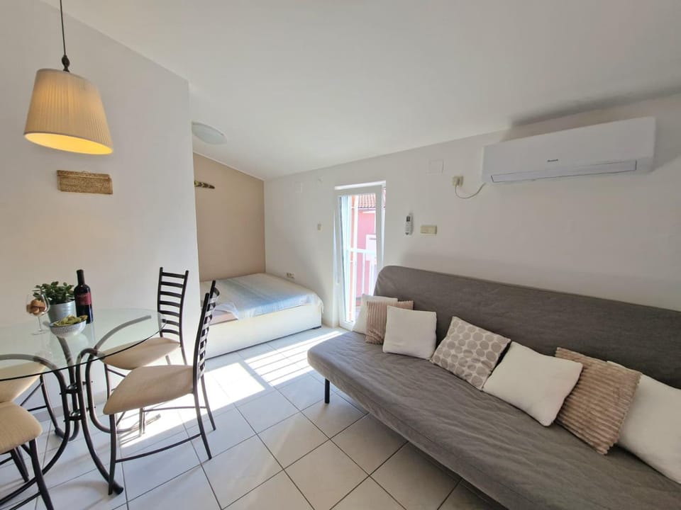 APARTMENT LARA Baška Apartment in Lika-Senj County