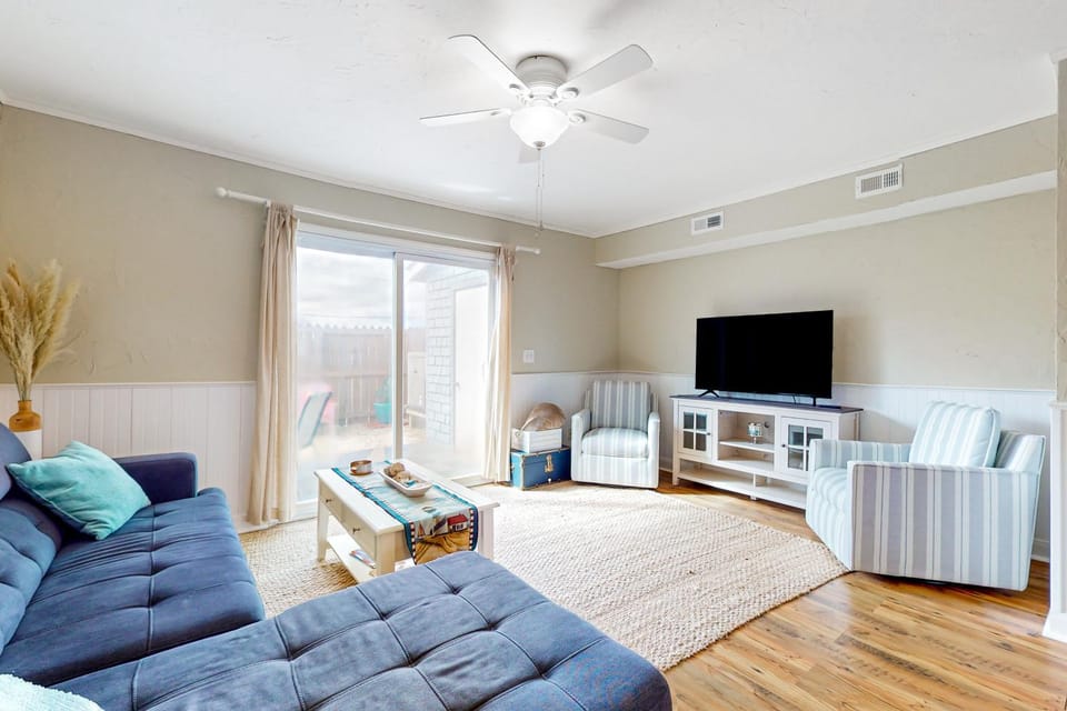 Maxs Nautical Nook Village OBX House in Kitty Hawk