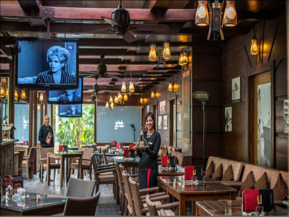 Restaurant/places to eat, Restaurant/places to eat
