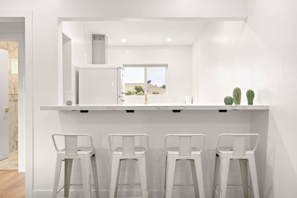 Spacious Apt w/1BR - City Center Apartment in Pasadena