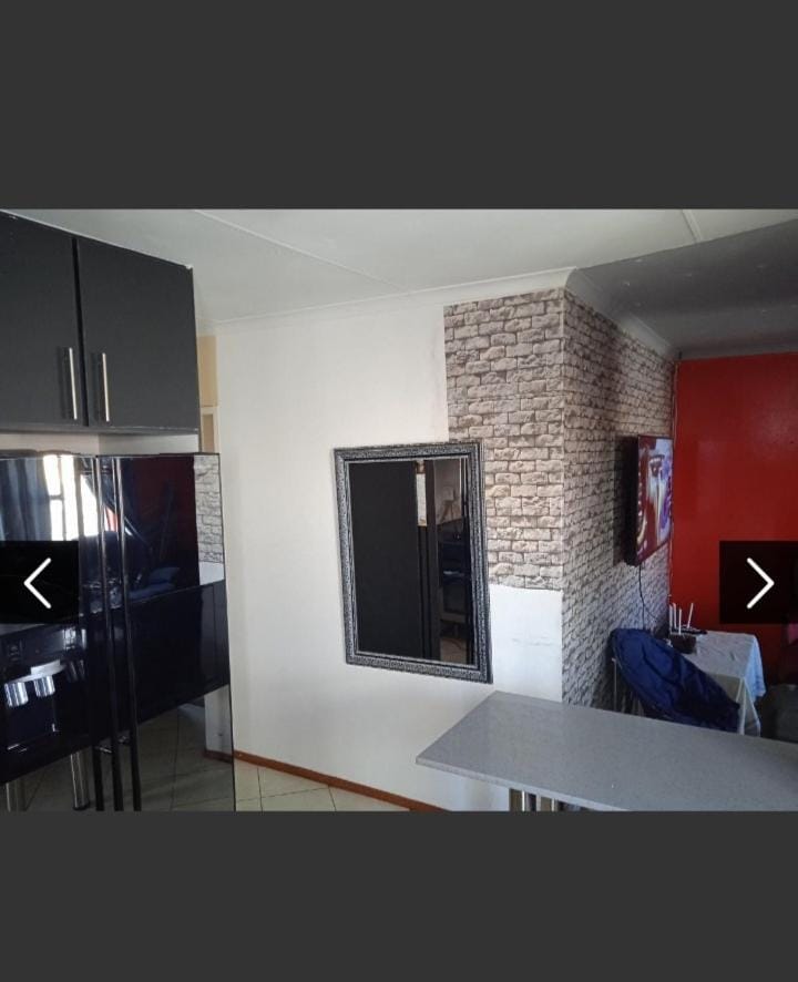 Stay Over Sleepers Apartment in Gauteng