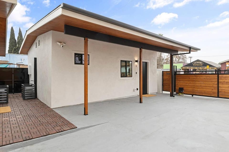 Property building, Patio
