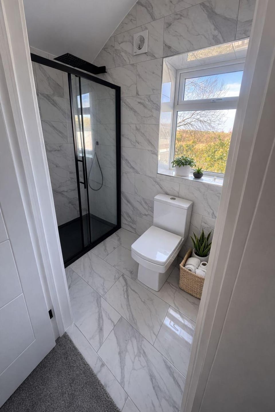 Sleek 3BR Home Barry Near Airport and Park House in Barry