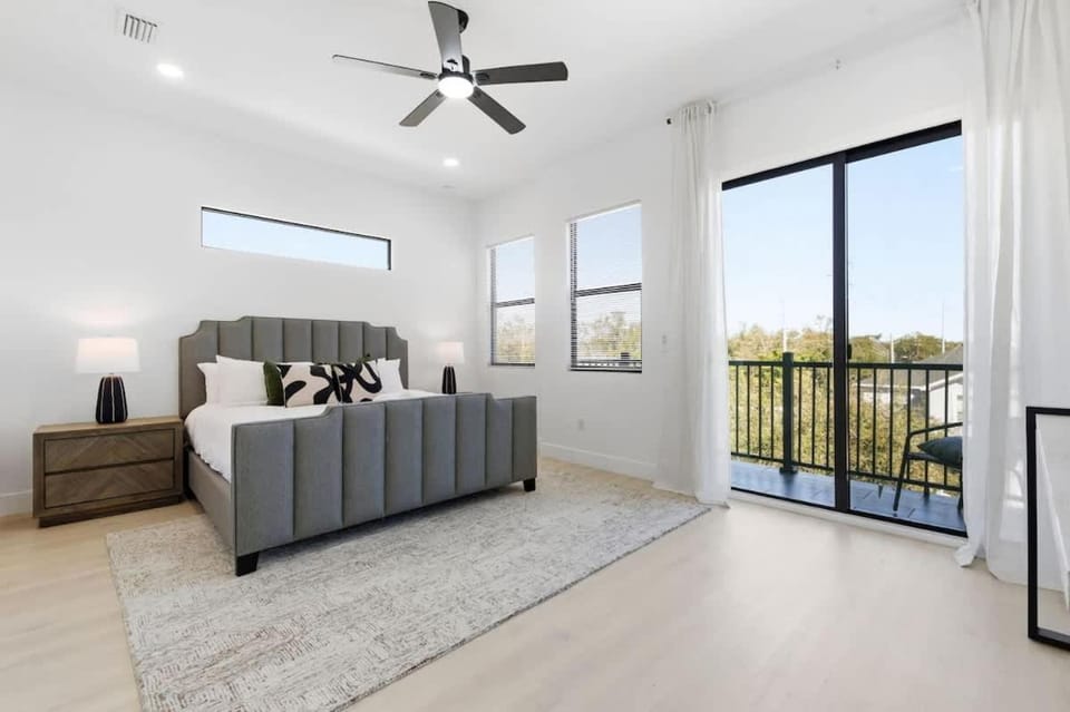 Ventus Residences 4 King Suites The Overlook House in Tampa
