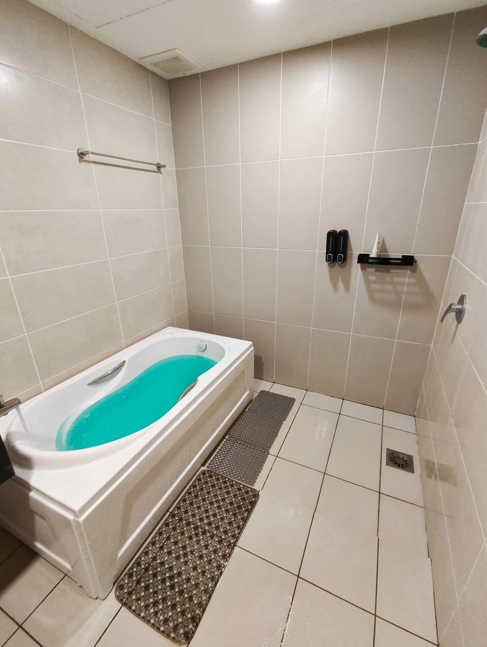 Swan Garden Resort, Bathub, Seaview 2Day stay -20 Percent Offer, 4 min to Jonkerstreet Hotel in Malacca