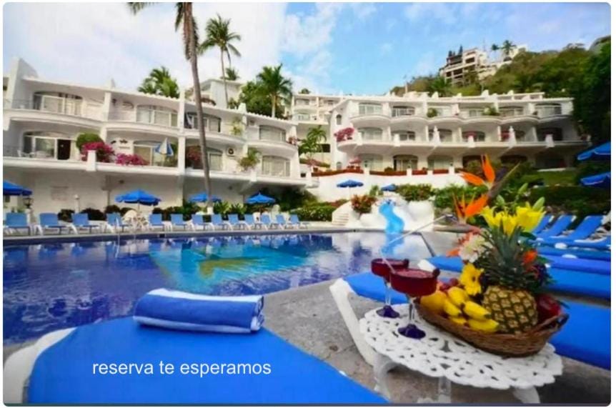 Food and drinks, Swimming pool