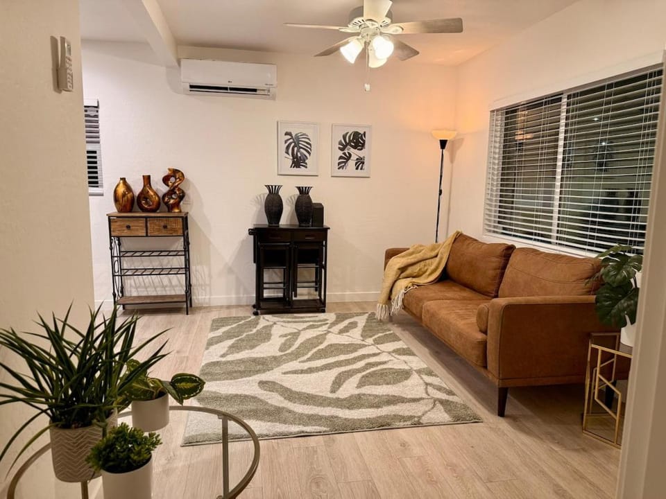 Golden Sol Casita Apartment in Tempe