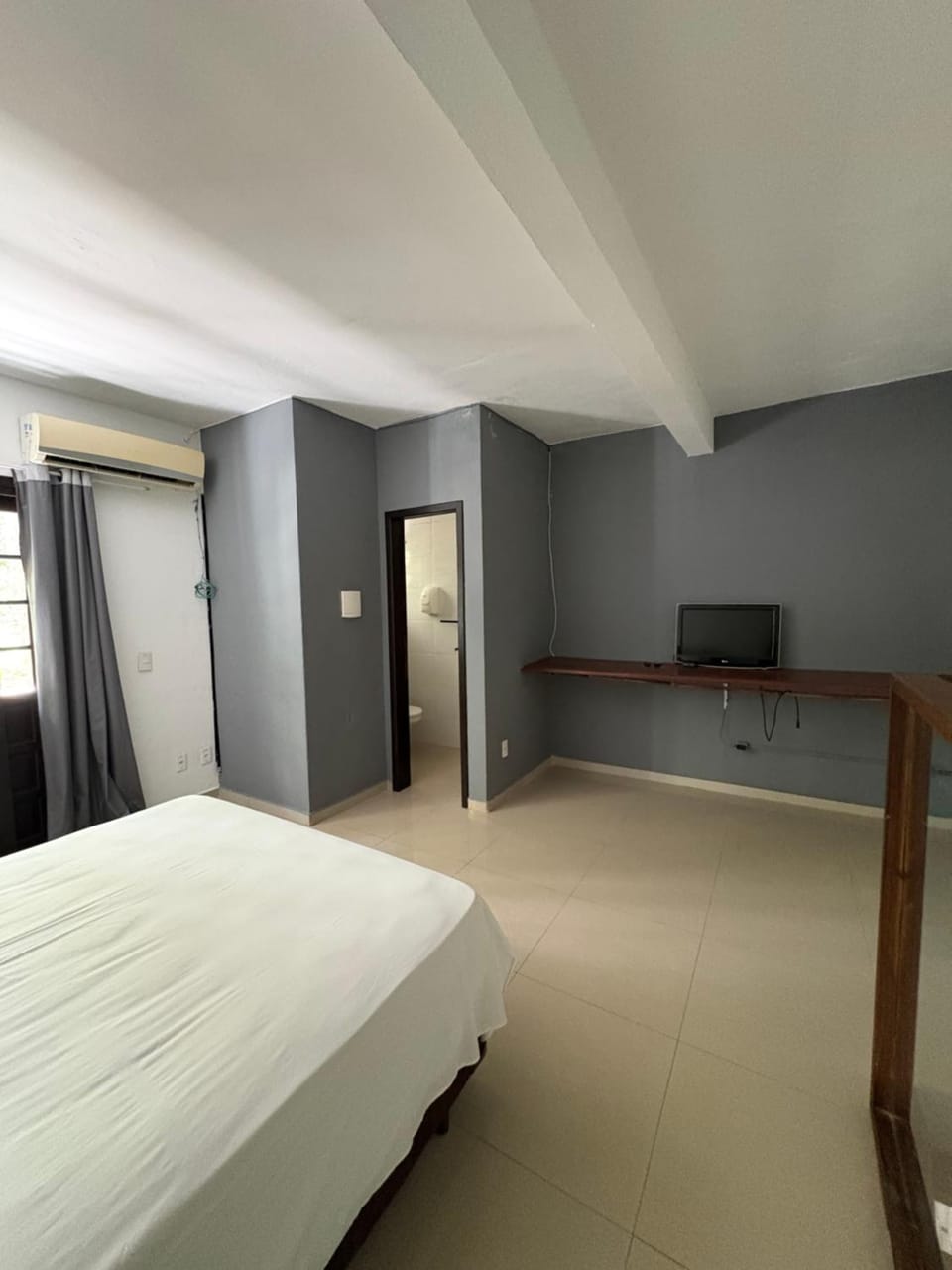 Apto Duplex familiar em pousada Praia da Joaquina Apartment in Florianopolis