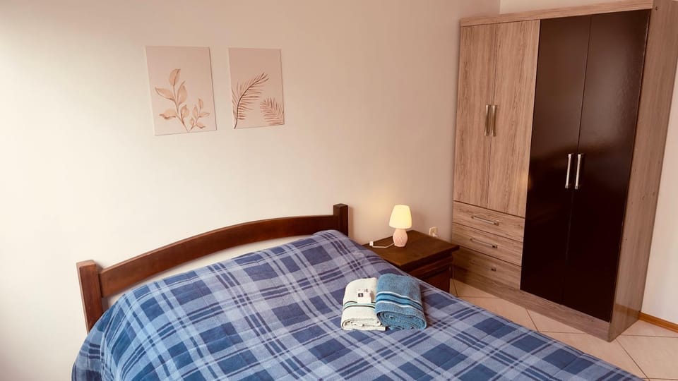 Bed, Photo of the whole room, Bedroom, towels, wardrobe
