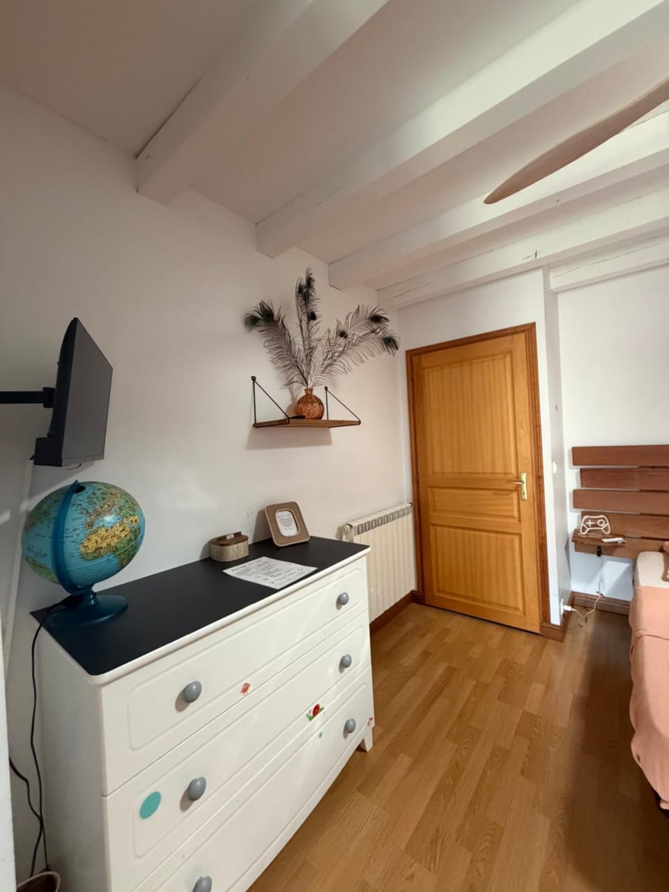 Chambre avec piscine, saison estivale Bed and Breakfast in Urrugne