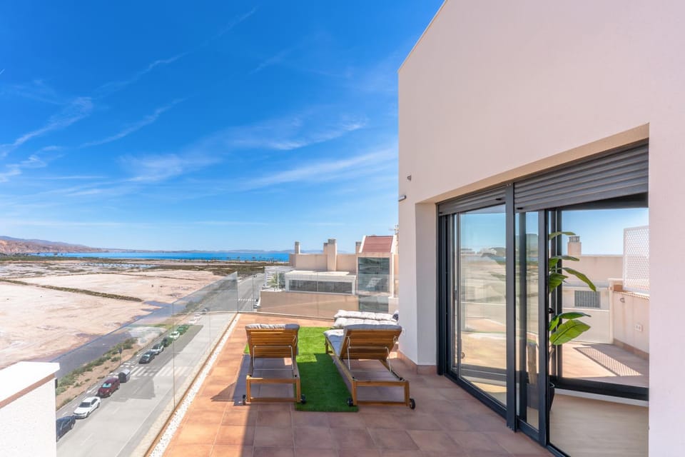 View (from property/room), Balcony/Terrace, City view, Sea view