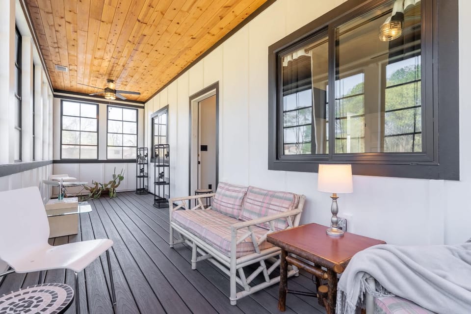 High Note Hideaway- Modern 4BR Oasis Near Opryland House in Madison