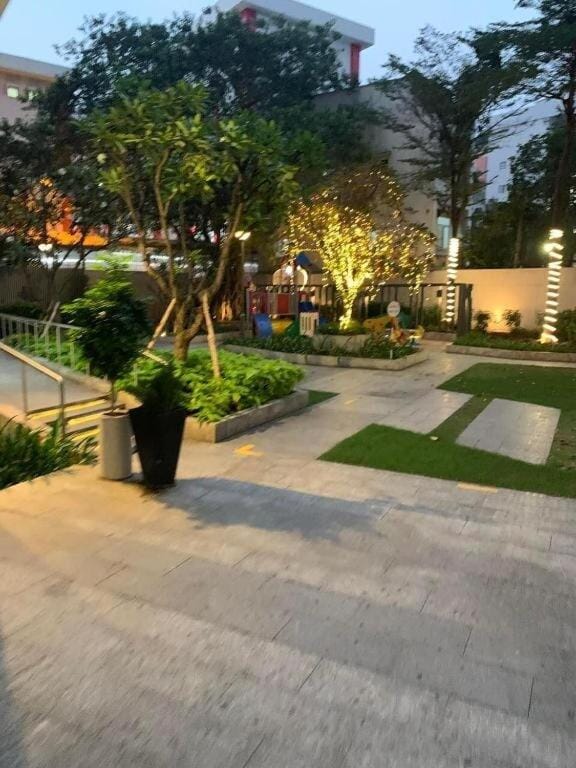 The Rixx Everich 2 beds 2 bath at Chinatown with pool and gym and Netflix Apartment in Ho Chi Minh City
