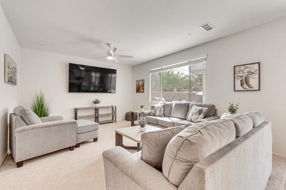 4 Mi to Empire Polo Club: Getaway w/ Outdoor Oasis House in Indio