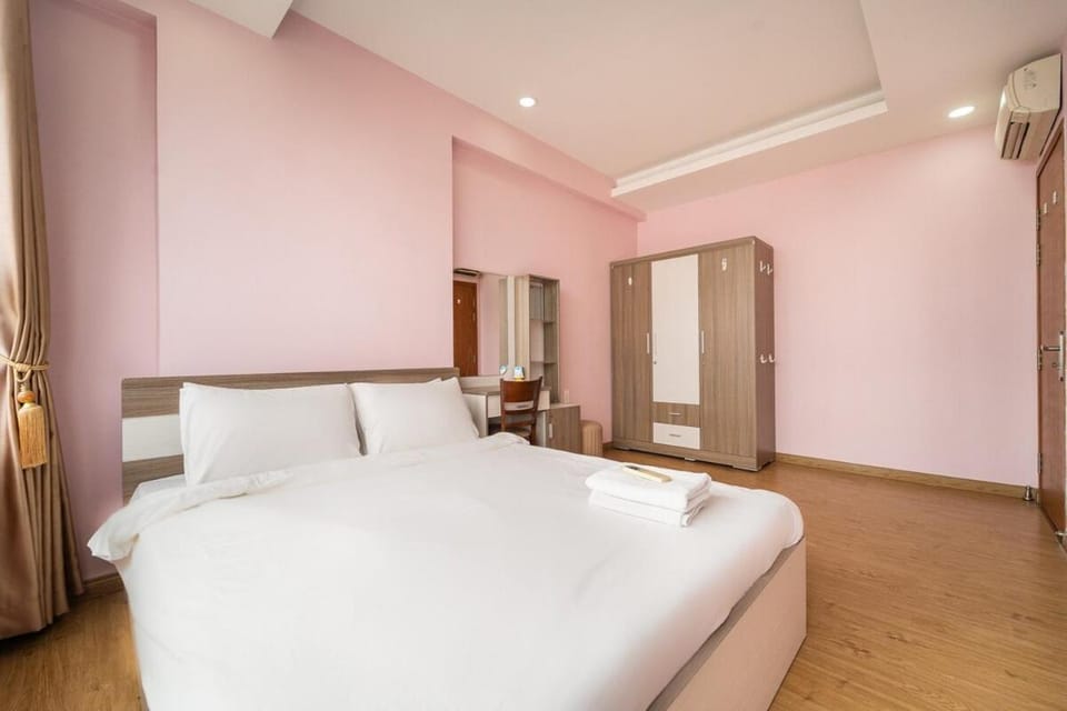 The Rixx Everich 3 bedrooms with pool Netflix gym spa Apartment in Ho Chi Minh City