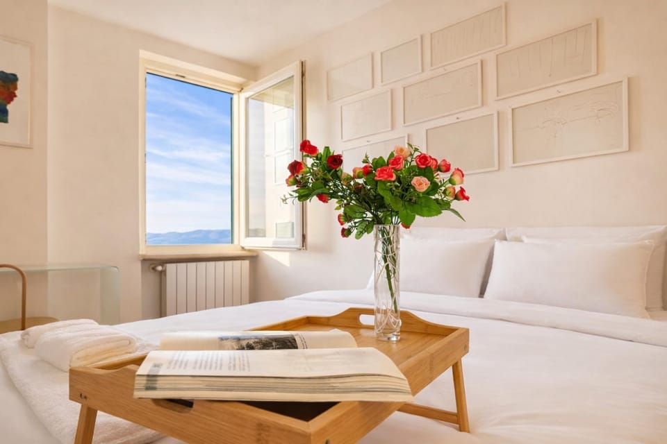 Charming 2BR Home Terrace & Great Lake View Apartment in Anguillara Sabazia