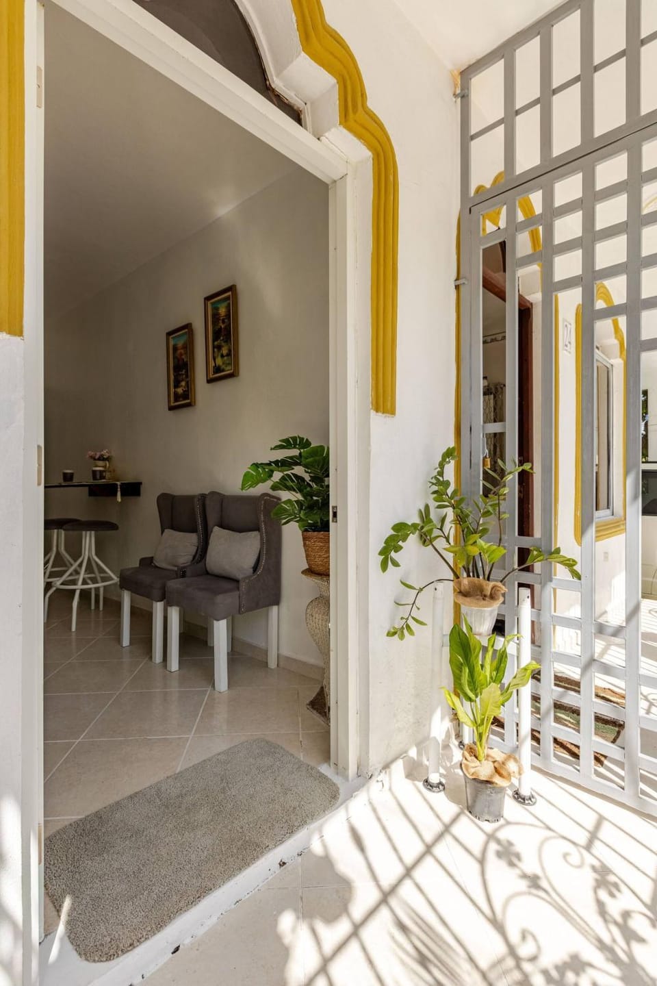 Balcony/Terrace, Decorative detail
