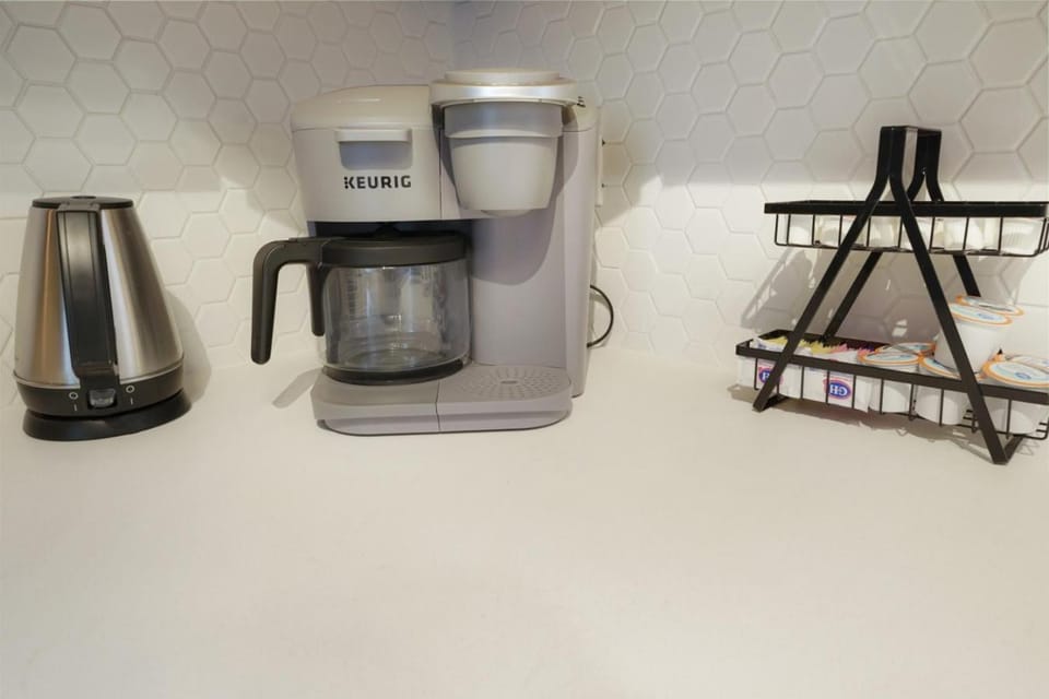 Coffee/tea facilities, Kitchen or kitchenette