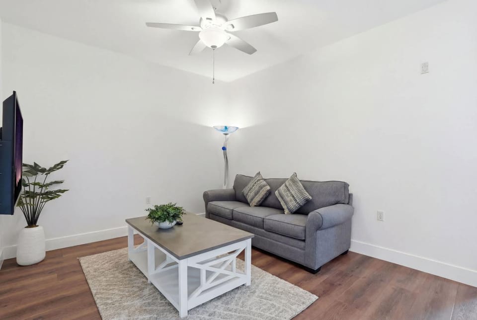 #324 - Golf Views -Second Floor - Updated House in Lely Resort