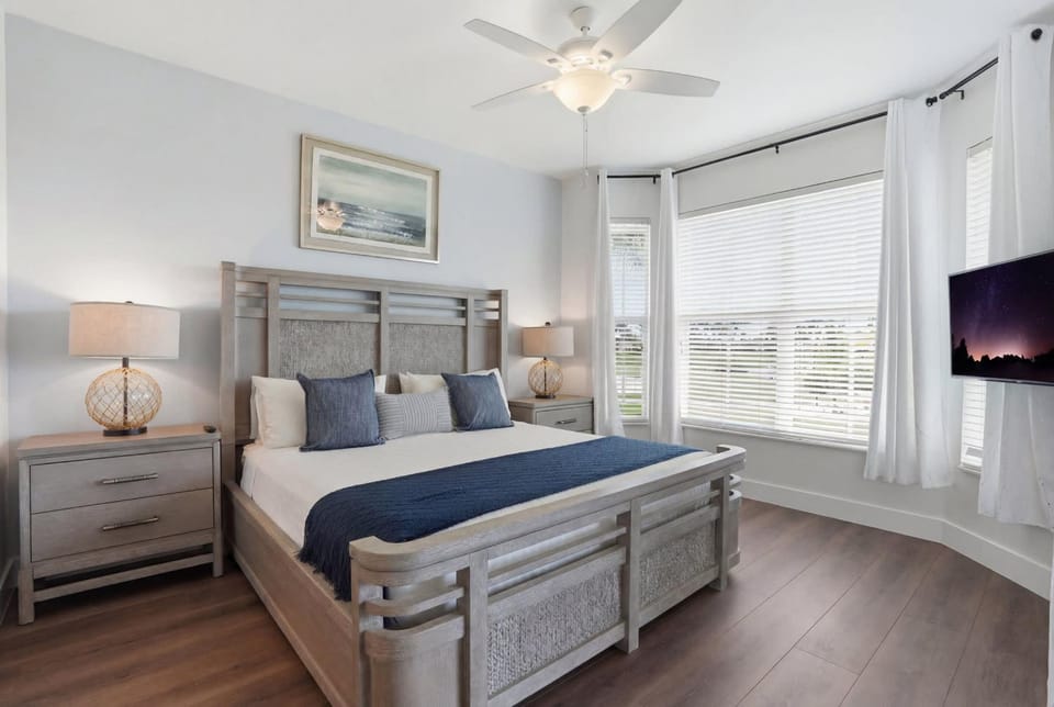 #324 - Golf Views -Second Floor - Updated House in Lely Resort