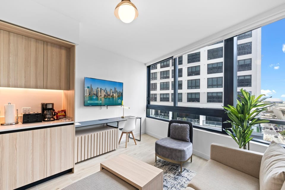 TV and multimedia, Kitchen or kitchenette, Living room