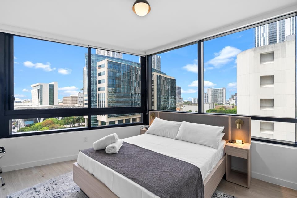 Bed, Bedroom, City view