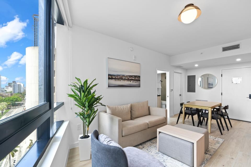 TV and multimedia, Living room, Dining area