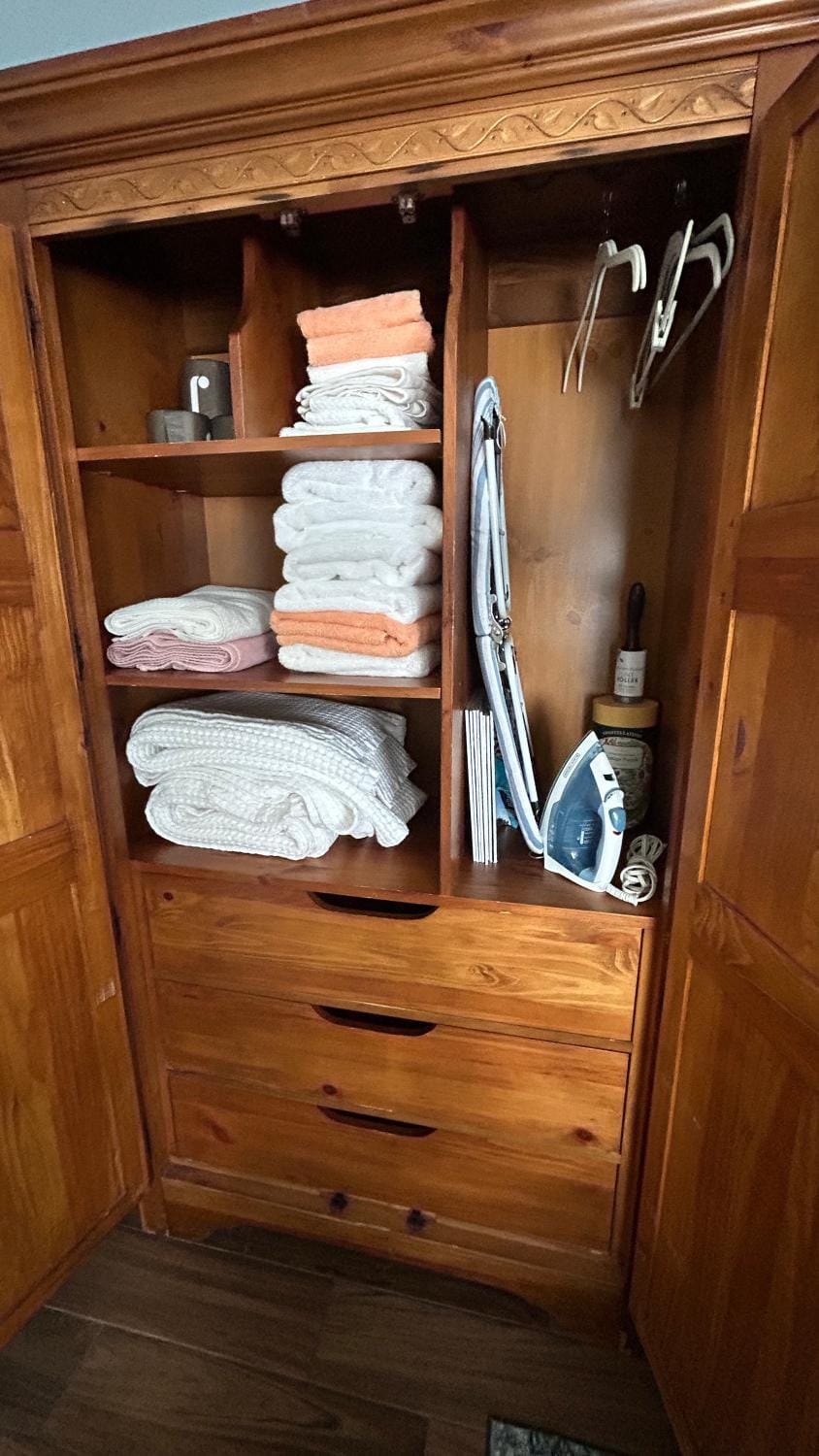 towels, wardrobe