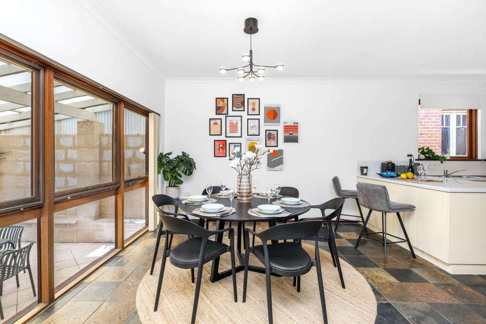 Decorative detail, Dining area