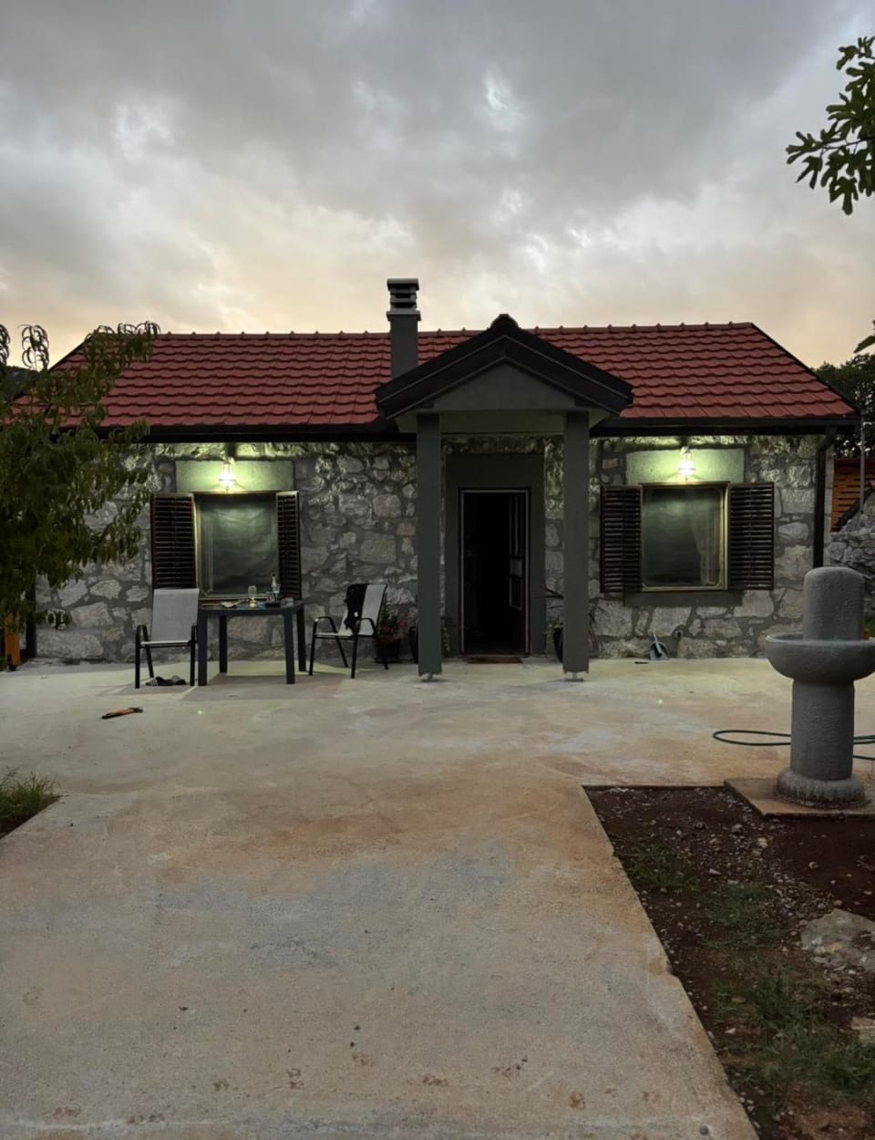 Minja Stone House by the Lake House in Podgorica Municipality, Montenegro