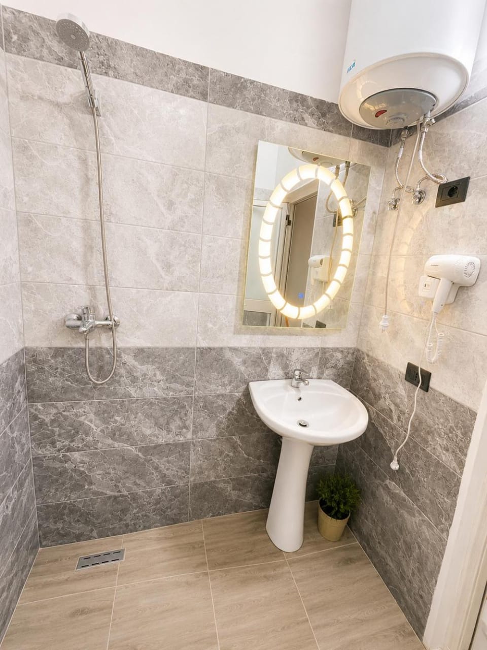 Toilet, Bedroom