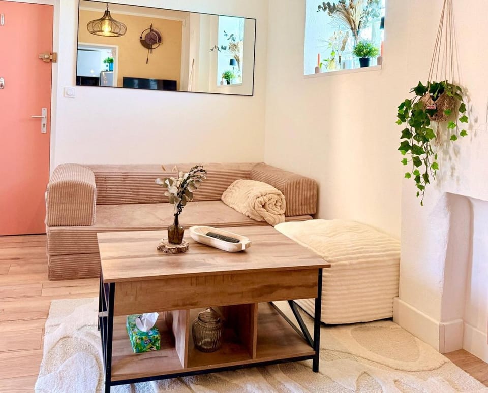 Le Venise · Parking gratuit, TV connecté, Cosy Apartment in Villeurbanne