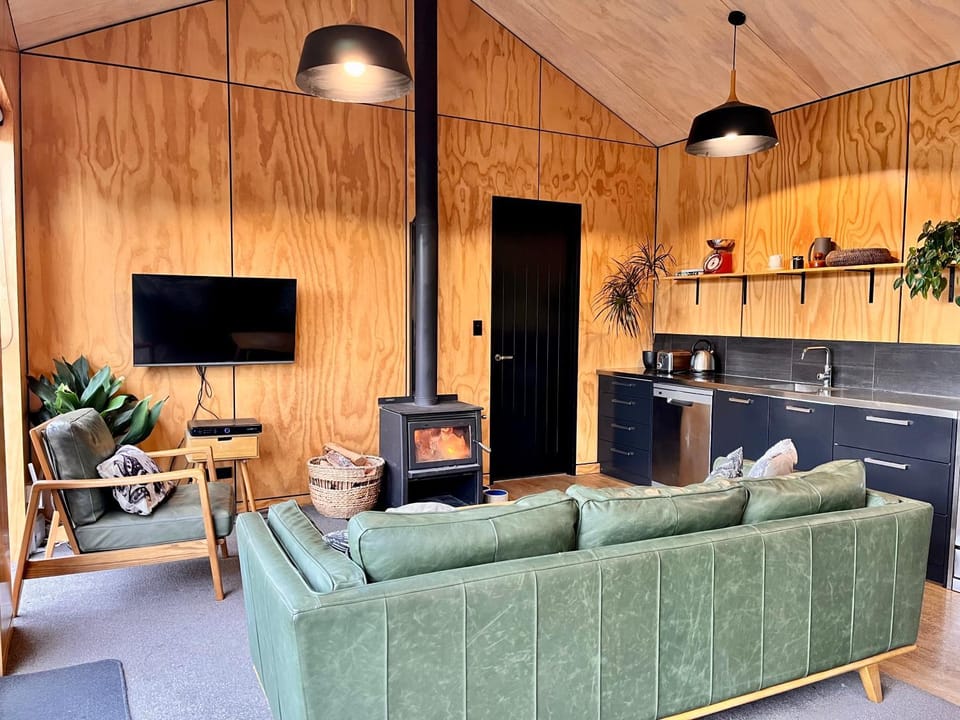 TV and multimedia, Living room, fireplace, kitchen