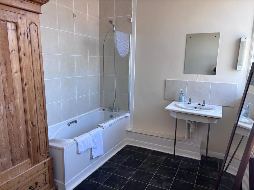 Dover Priory Hotel Hostel in Dover