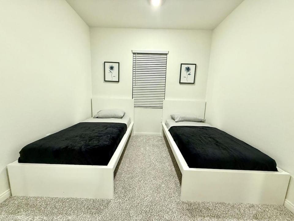 Lake Elsinore 3 bed 2 bath home House in Lake Elsinore