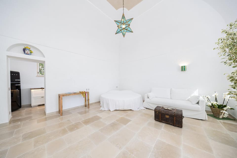 Bed, Living room