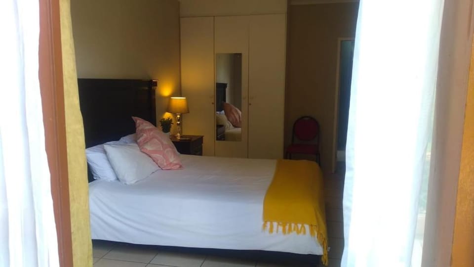 Cozy guestrooms in Midrand Bed and Breakfast in Gauteng