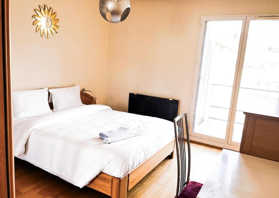 The spacious haven in the heart of Blois Apartment in Blois