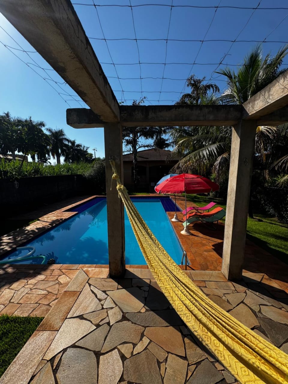 Chácara Girassol Primeiro de Maio House in State of Paraná