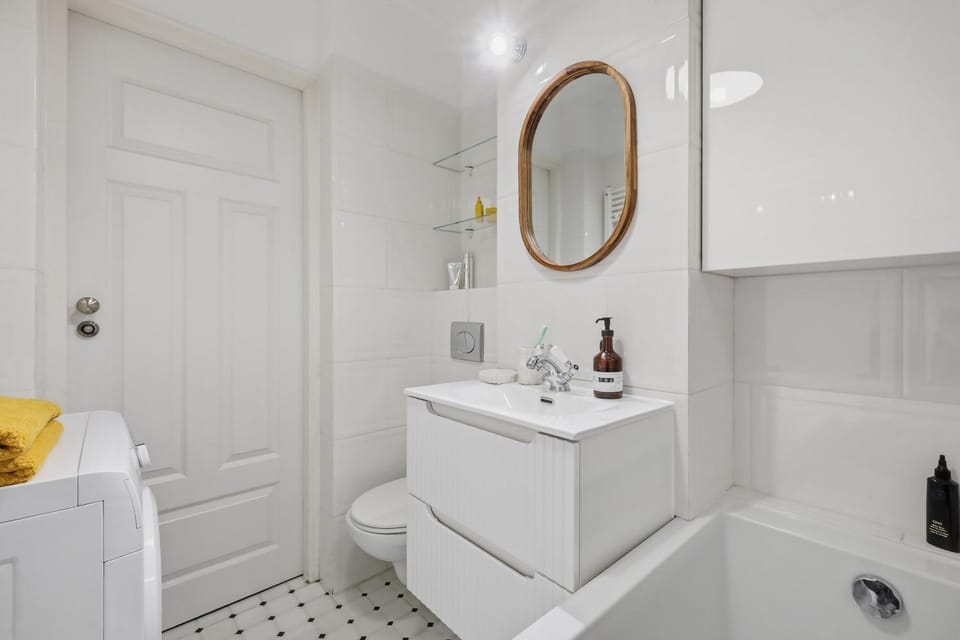Toilet, Bathroom, Bath, towels