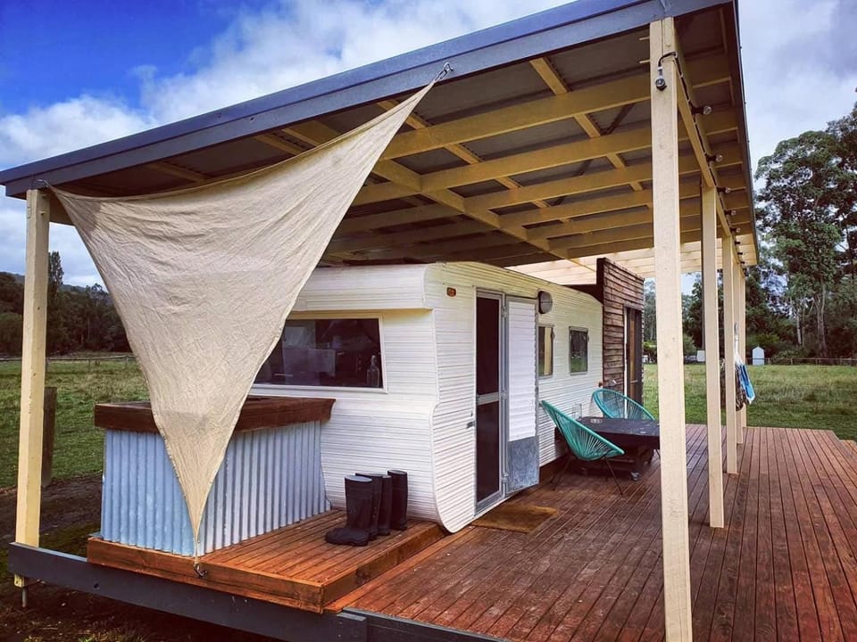 Little T Luxury tent in Yarra Junction