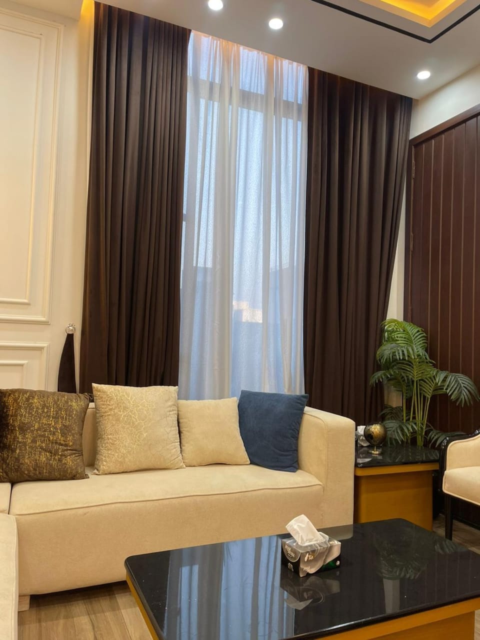 Luxury 3BR House in Bahria Town Lahore House in Lahore